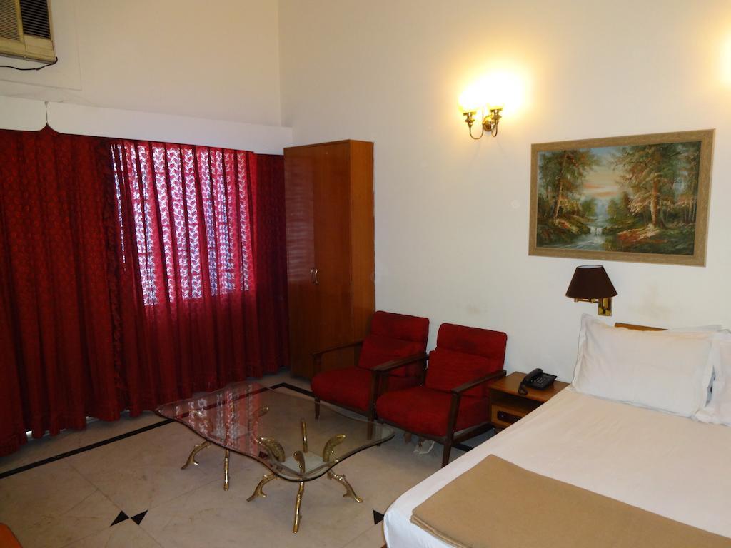 Alka Premiere Hotell New Delhi Rom bilde