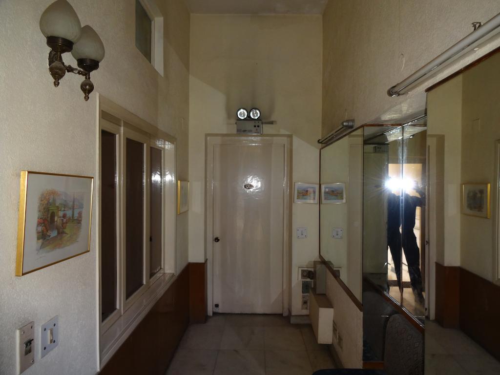 Alka Premiere Hotell New Delhi Eksteriør bilde